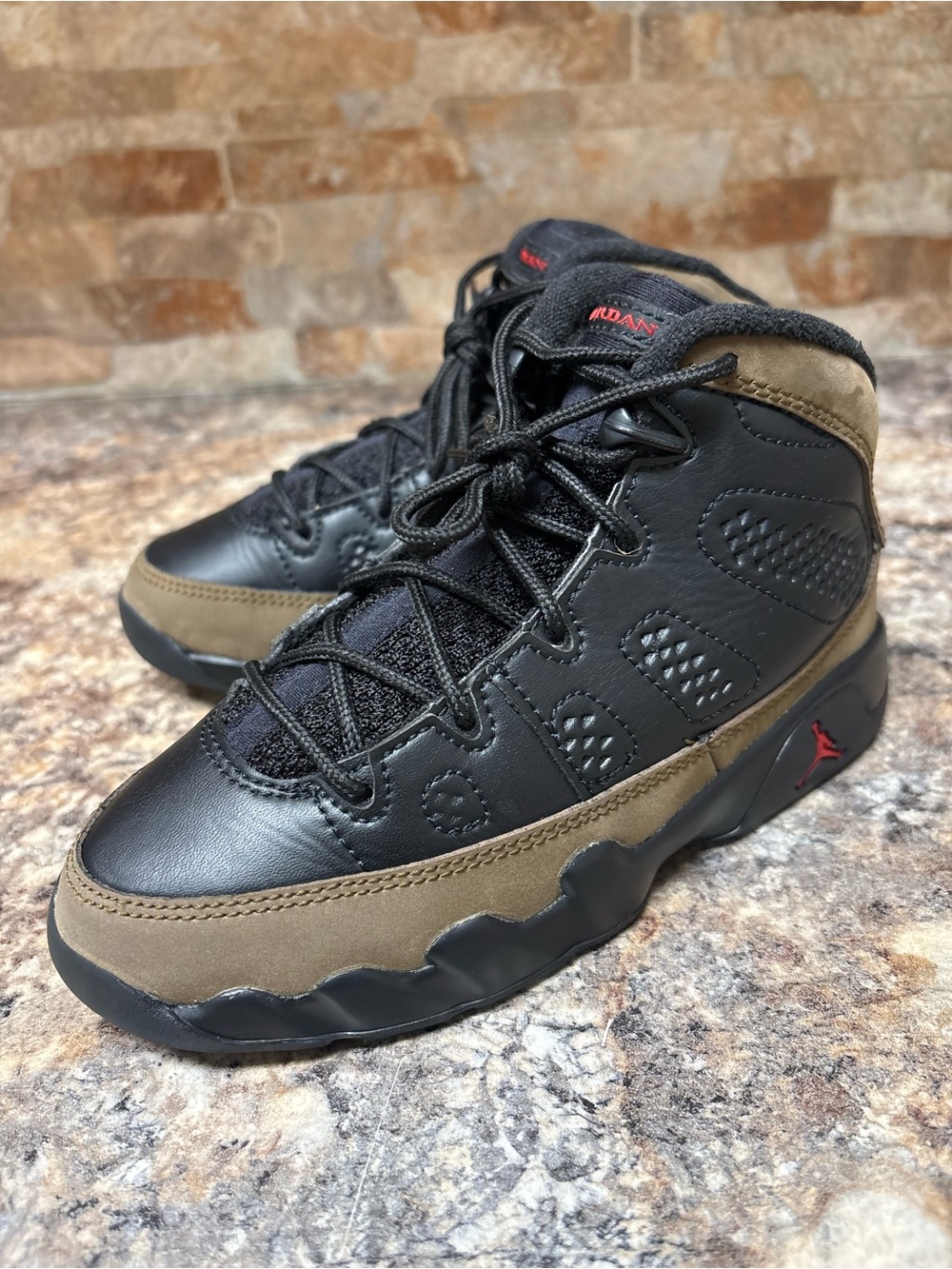 Air Jordan 9 Retro Olive 2024 Black Light Olive Red 401811-030 Size 12C